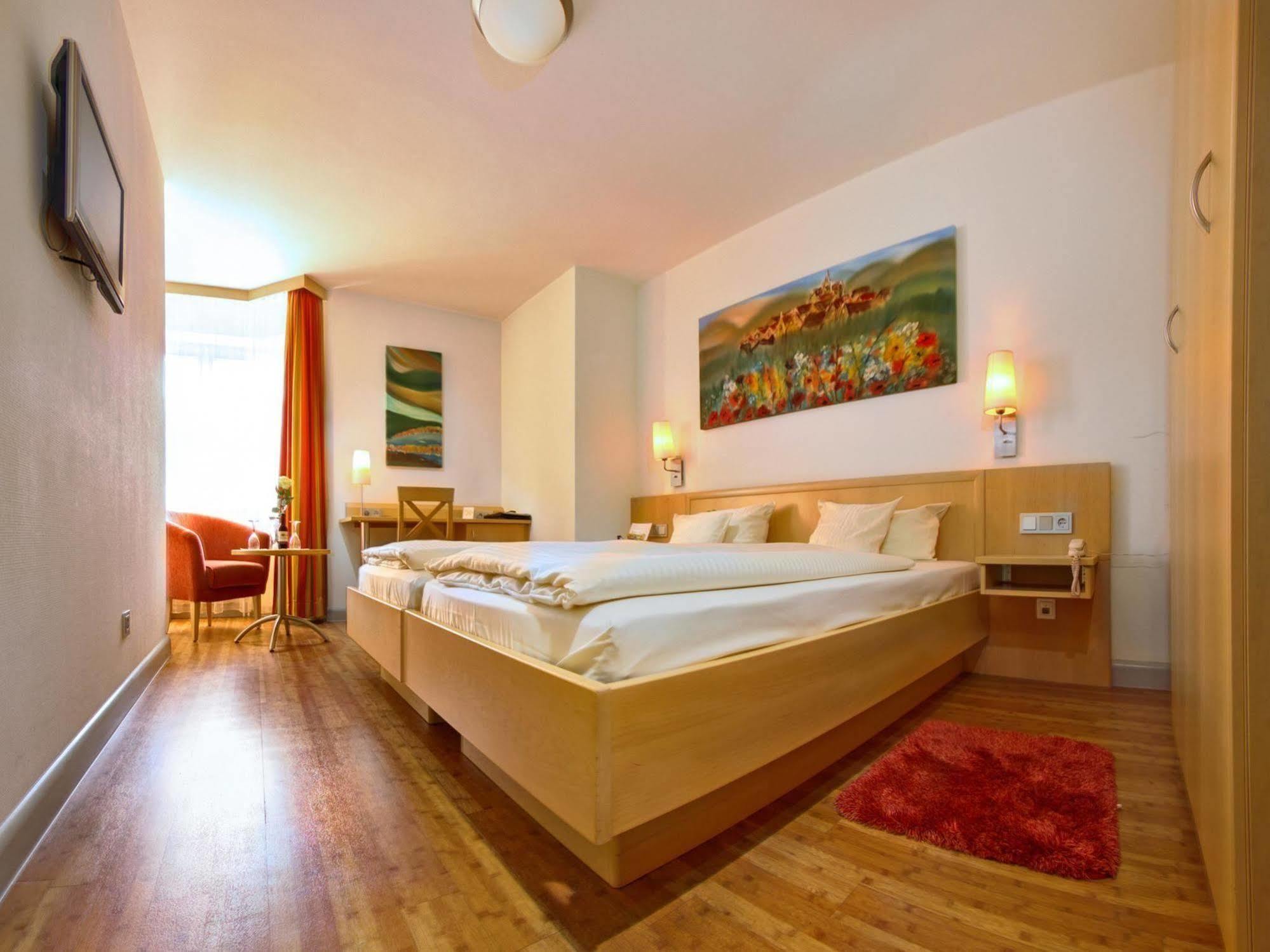 Hotel Gasthof Zum Ochsen Ehingen  Bagian luar foto